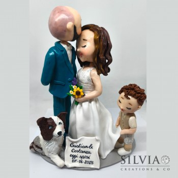 Cake topper nozze sposi con un figlio e il cane