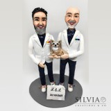 Cake topper personalizzato per le nozze di Luciano e Luca con cane