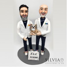 Cake topper personalizzato per le nozze di Luciano e Luca con cane
