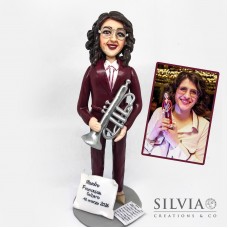 Cake topper per la laurea di una musicista con tromba