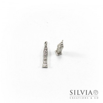 Charm a forma di Big Ben argento antico in zama 25x5 mm