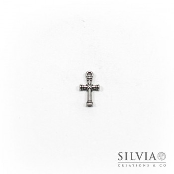 Charm a forma di croce argento antico in zama 20x11 mm