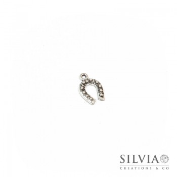 Charm a forma di ferro di cavallo argento antico in zama 19x12 mm