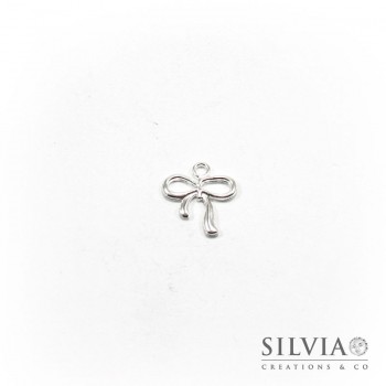 Charm a forma di fiocco argento in zama 20x18 mm