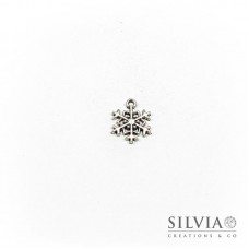 Charm a forma di fiocco di neve argento antico in zama 19x15 mm