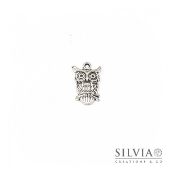 Charm a forma di gufo argento antico in zama 23x15 mm