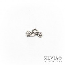 Charm a forma di motocicletta argento antico in zama 24x11 mm
