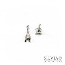 Charm a forma di Tour Eiffel argento antico in zama 24x8 mm