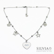 Collana girocollo con ciondolo personalizzato a forma di cuore con nome e charms