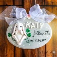 Decorazione targhetta ovale di legno personalizzata con cane gatto o coniglio