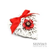 Cuore vimini da 10 cm con fiore rosso
