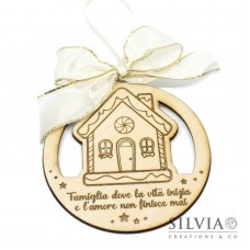 Decorazione natalizia tonda con casetta pan di zenzero nomi o breve frase