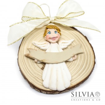 Decorazione natalizia su disco di legno con angioletto Decorazione natalizia su disco di legno con angioletto