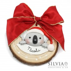 Decorazione natalizia su disco di legno con koala e nome 