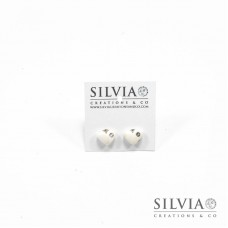 Orecchini a lobo con cuore bianco e strass
