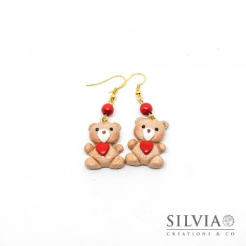 Orecchini pendenti con orsetto peluche e cuore rosso