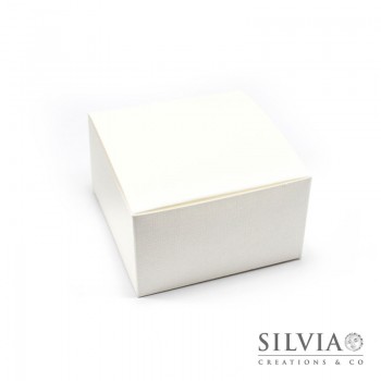 Scatola pieghevole seta bianca per bomboniere 100x100x60mm