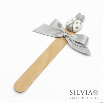 Segnalibro paletta di legno con coccinella bianca e grigia