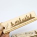 Segnalibro di legno con incisione personalizzata e nappina Segnalibro di legno con incisione personalizzata e nappina