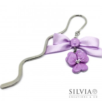 Segnalibro con fiore viola del pensiero