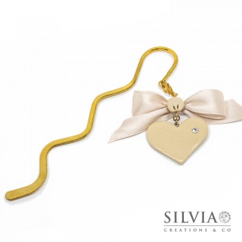 Segnalibro bacchetta oro con cuore beige e strass